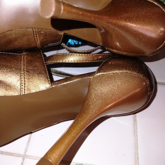 👠Carlos Santana👠'BELIEVE' Patent Leather high Heels - Picture 5 of 6